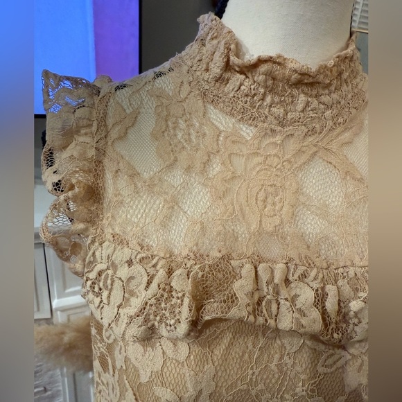bleuh ciel Lace Ruffle Top in Beige - Picture 6 of 9